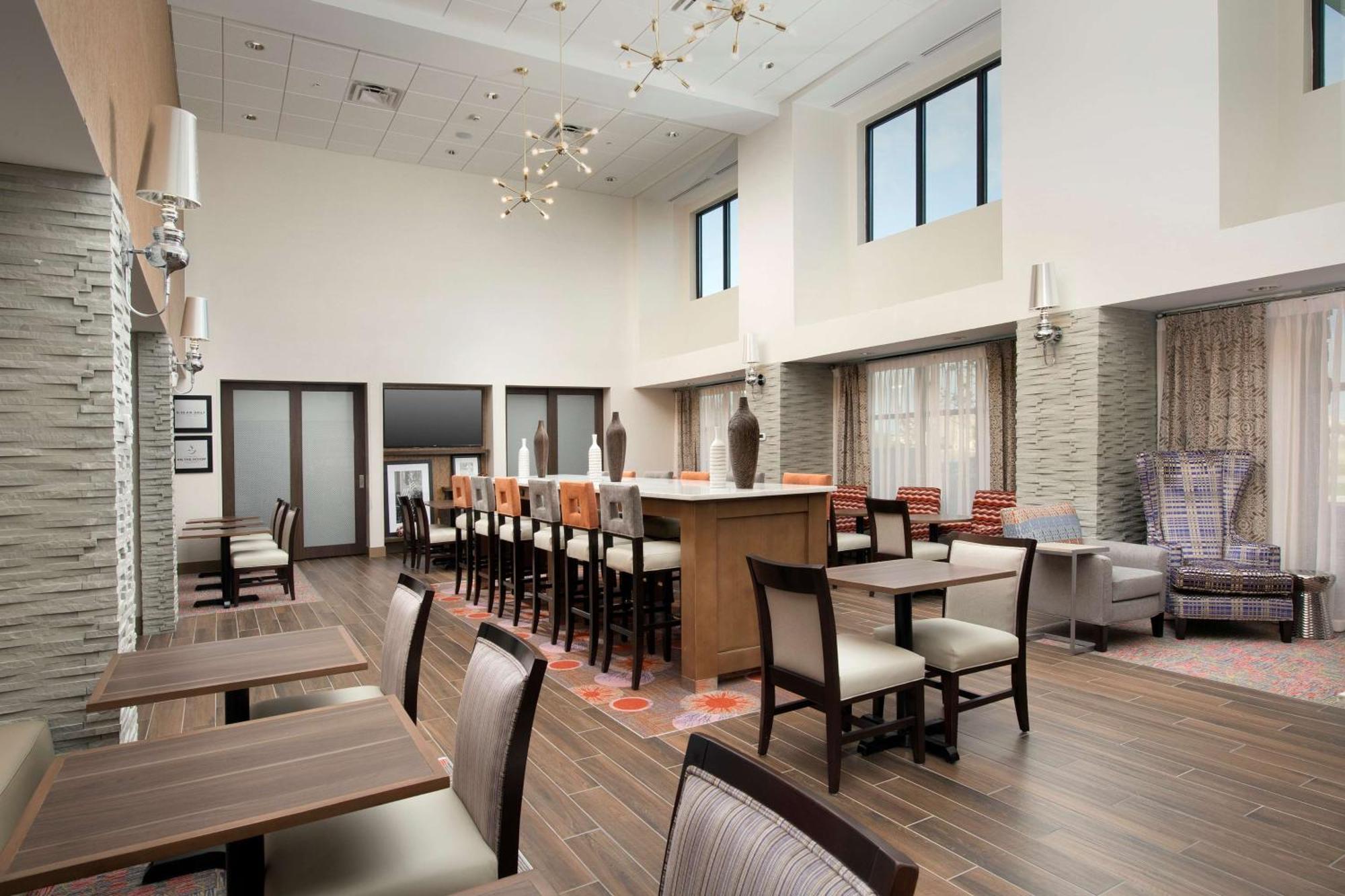 Hampton Inn & Suites San Antonio Lackland Afb Seaworld Buitenkant foto